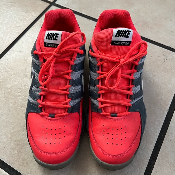 Nike Serve Return Tennis Shoes